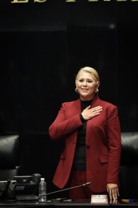 La senadora yucateca Verónica Camino reafirmó su compromiso con el fortalecimiento democrático desde la Mesa Directiva.