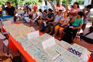 Más de 300 personas recibieron lentes durante la Exitosa jornada de salud visual, mejorando su calidad de vida y bienestar en Mérida.