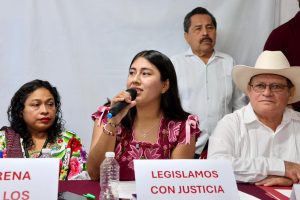 La diputada Clara Paola Rosales subrayó que la resolución que evita el aumento al predial es un triunfo para las familias del sur de Mérida.
