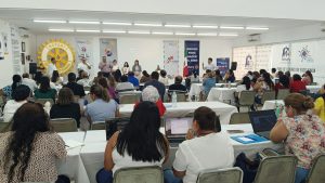 Participantes del taller en Mérida conocen nuevas herramientas del ChatGPT aplicadas a la Inteligencia Artificial en materia educativa.