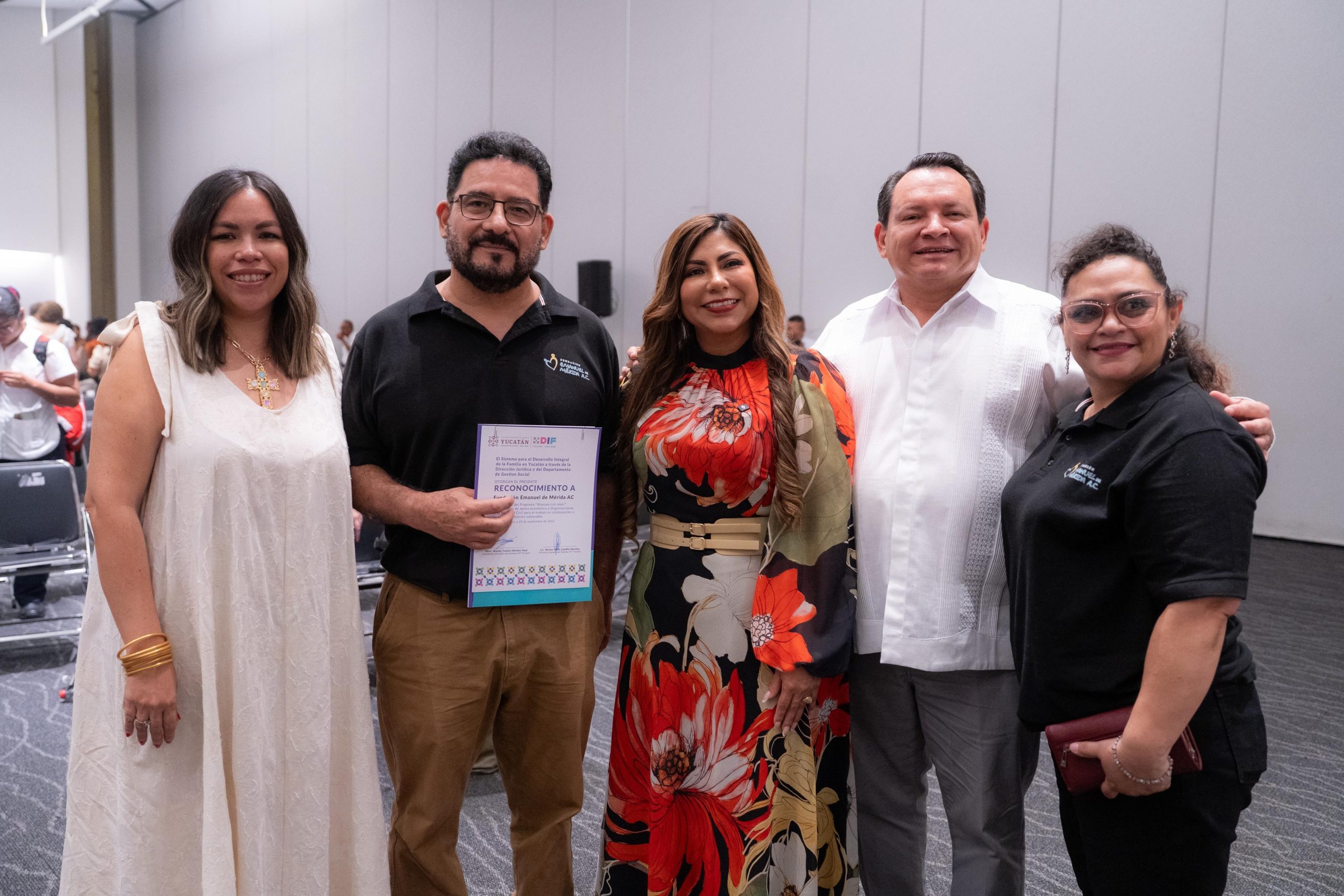 Gobierno y DIF Yucatán consolidan apoyo a quienes más lo necesitan