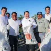 Joaquín Díaz Mena encabezó limpieza de playas en Yucatán