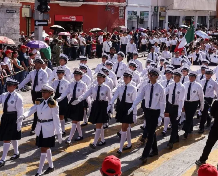 Jóvenes dieron muestra de disciplina y orgullo en Yucatán