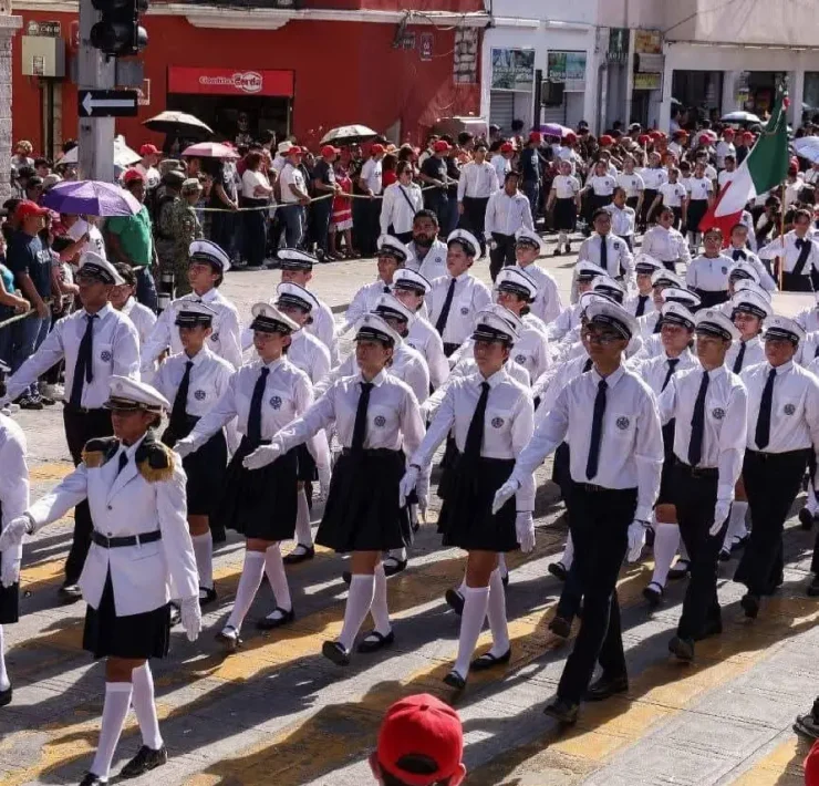 Jóvenes dieron muestra de disciplina y orgullo en Yucatán