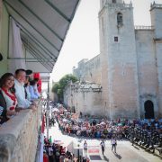 ¡Patriotismo Total en Mérida! Más de 4,900 participantes engalanan desfile cívico-militar