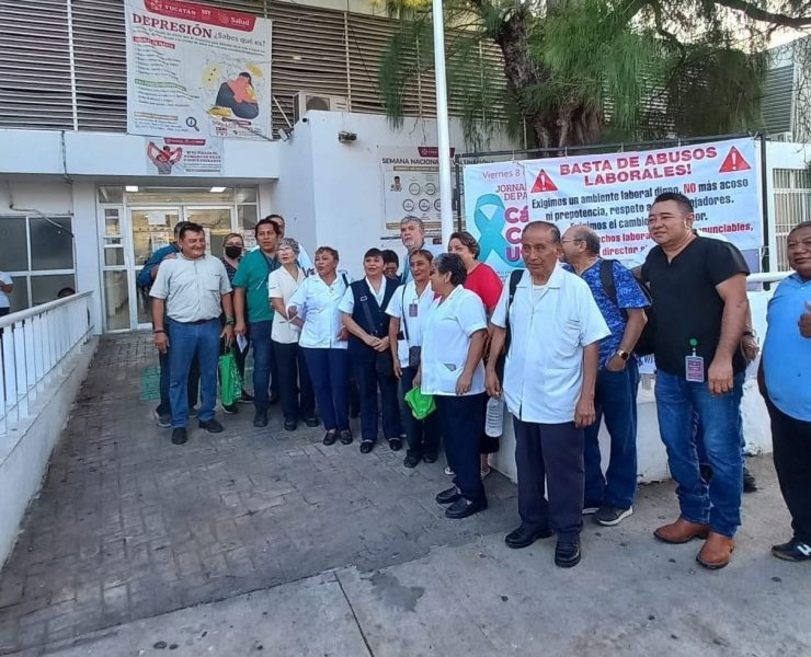 ¡Basta de Abusos! Personal del Centro de Salud de Mérida exige destitución de su director