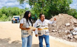 Autoridades recorren los avances de los caminos sacacosechas en Samahil para mejorar la movilidad de productoras y productores.