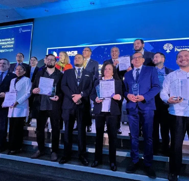 UPY recibió premio por contribuir a la ciberseguridad en México