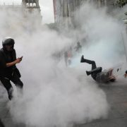 Marcha del 2 de octubre: Violencia deja 94 policías hospitalizados