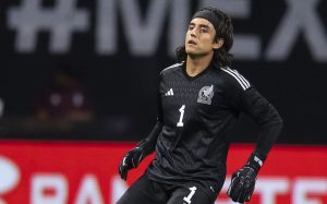 El portero de Santos Laguna Carlos Acevedo, también regresa a la Selección Mexicana tras un año de ausencia.
