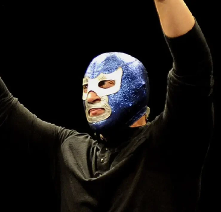 Blue Demon Jr. sufrió accidente automovilístico grave