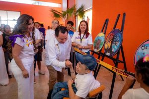 El Gobernador Díaz Mena y su equipo recorren las instalaciones del CRIT Yucatán, reafirmando su compromiso con la atención integral a niños y jóvenes con discapacidad.