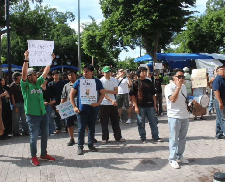 Estudiantes exigen soluciones ante la crisis del transporte Va y Ven
