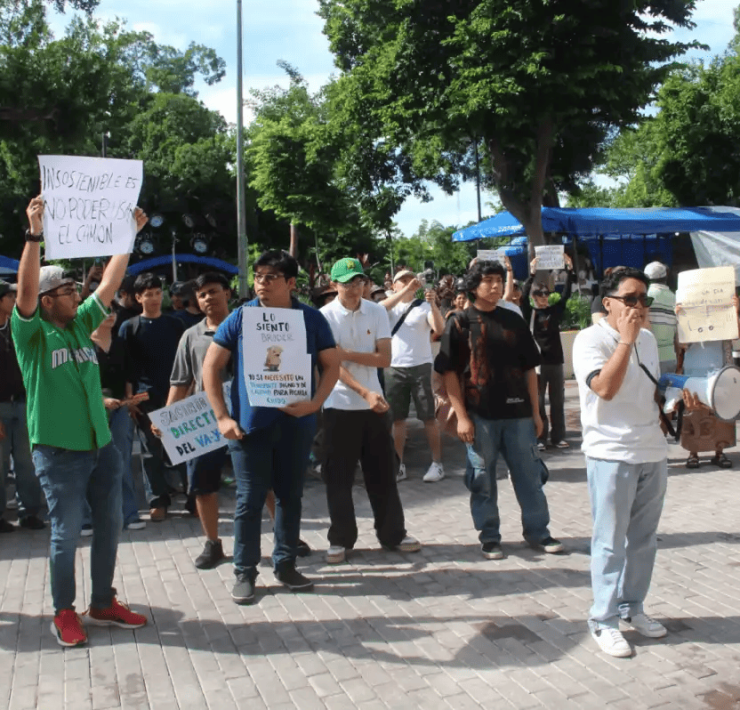 Estudiantes exigen soluciones ante la crisis del transporte Va y Ven