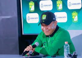 Ignacio Ambriz, hará su triunfal regreso al banquillo del León, ante los diablos rojos del Toluca.
