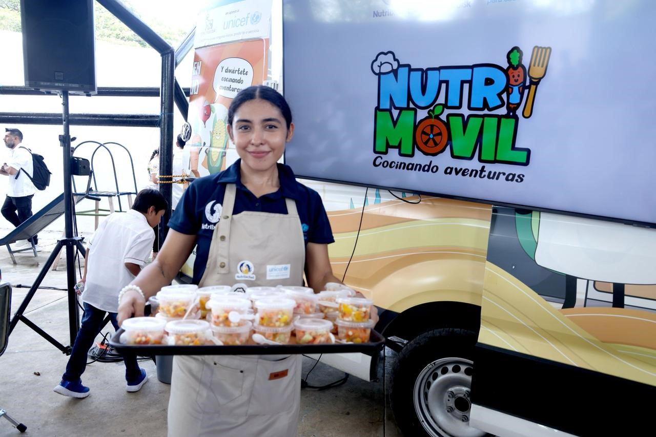 Nutrimóvil lleva talleres de cocina saludable a escuelas de Mérida
