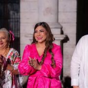 Palacio de Gobierno se iluminó de rosa símbolo de esperanza