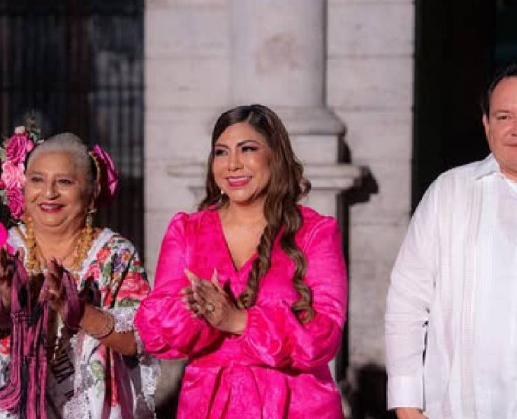 Palacio de Gobierno se iluminó de rosa símbolo de esperanza