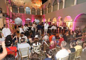 Autoridades culturales y turísticas celebraron el relanzamiento del Pasaje Picheta como un espacio vivo que une arte, historia y tradición en Mérida.