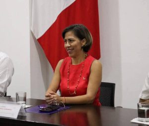 La diputada Zhazil Méndez durante el foro “La prevención e inmunización, ¿es real?”, donde presentó los avances de la Reforma para asegurar vacunación universal en Yucatán.
