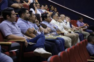 Representantes de empresas y especialistas de la SSP durante la jornada de Coordinación contra el fraude y la extorsión en Yucatán, reforzando medidas de prevención y seguridad.