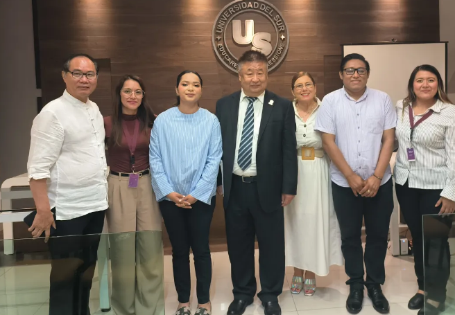 Conferencia sobre valores chinos en el campus de Mérida de la Universidad del Sur de México, promueve el intercambio cultural