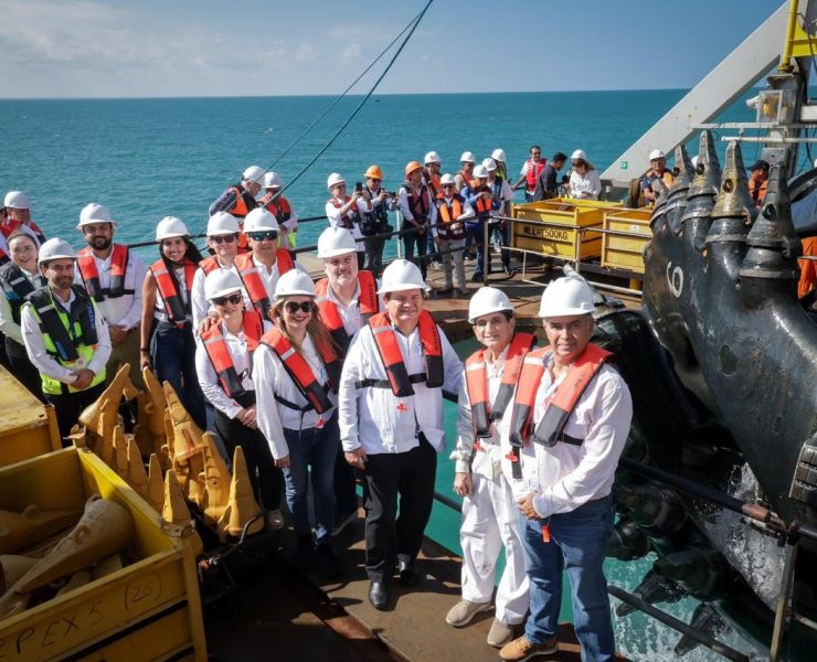 Avance Histórico: Díaz Mena y CCE supervisan el dragado que transformará el Puerto de Progreso