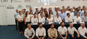 Empresarios de Yucatán durante la rueda de prensa donde manifestaron su postura ante el incremento al impuesto sobre la nómina.