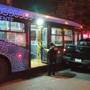 Caos en Dolores Otero: Patrulla PEI Choca al Ir a un Cateo contra Va y Ven