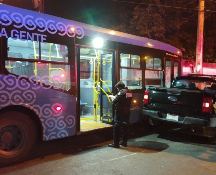 Caos en Dolores Otero: Patrulla PEI Choca al Ir a un Cateo contra Va y Ven