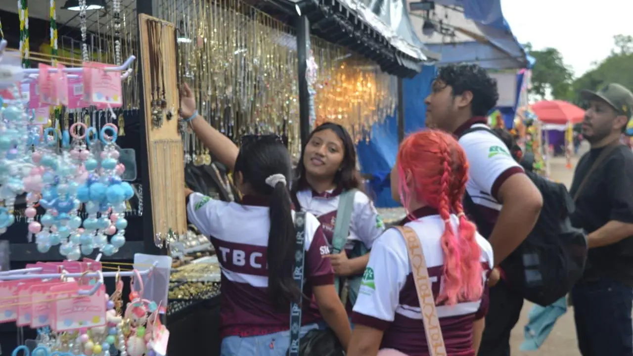 Jornadas de emoción y noches vibrantes en la Feria Yucatán Xmatkuil 2025