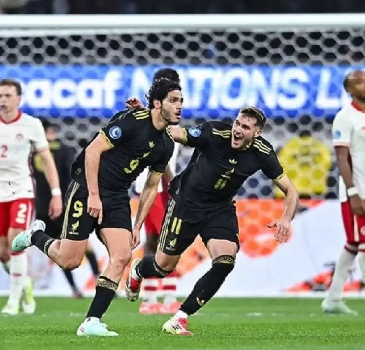 Raúl Jiménez recibió premio especial que lo consagra como leyenda del Tricolor