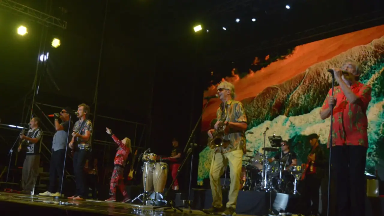 Rock y Chuntaro Style en la Feria Yucatán X’Matkuil dominan la noche