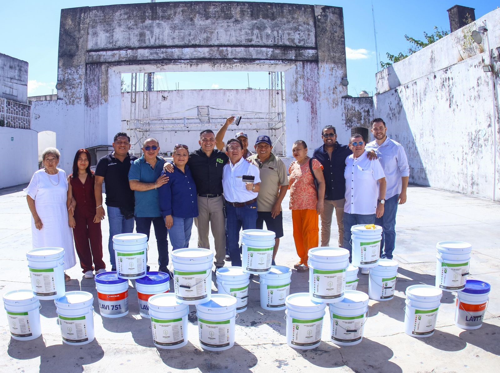 Sociedad Valiente da su primer gran paso: apoyo inmediato a los comerciantes de los mercados