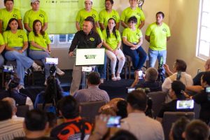 Presentación del Nuevo proyecto colectivo por Mérida, donde Sergio Vadillo Lora compartió su visión de unir a la ciudadanía para impulsar acciones comunitarias.