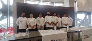 Integrantes del Colegio de Profesionales Culinarios del Estado de Yucatán posaron para la foto oficial que marcó el inicio de una nueva era gastronómica en la región.