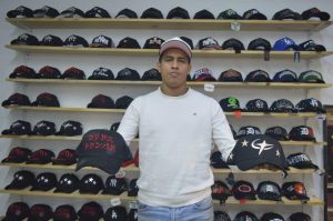 Diseñadores y artesanas y productoras de Yucatán presentan prendas únicas que reflejan la fuerza y tradición de la industria del vestido yucateca en la Feria Xmatkuil 2025.