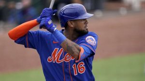 José “Cafecito” Martínez, Campeón con Leones de Yucatán en 2022, celebra uno de los momentos más importantes de su carrera dentro de la Liga Mexicana de Beisbol.