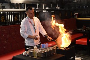 La nueva unidad de Galerías Mérida destaca por su diseño moderno y ambiente inspirado en la cultura asiática.