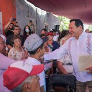 ¡Hogares que Transforman! Díaz Mena Supervisa Construcción de Viviendas en Yaxkukul