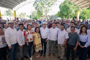 Productoras y productores reciben apoyos para huertos de traspatio, reforzando el impulso al campo yucateco dentro de las acciones con las que el Gobierno del Estado renueva la infraestructura rural.