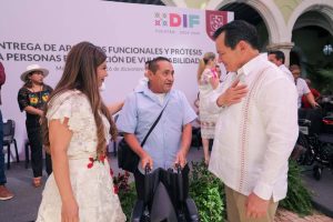El gobernador Joaquín Díaz Mena durante su mañanera 2025, donde anunció una Mayor inversión en Yucatán para fortalecer salud, seguridad, bienestar social e infraestructura en todo el estado.