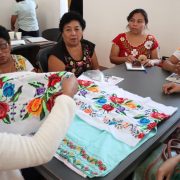 Yucatán Teje Futuro: Comienza la Primera Reunión del Consejo Estatal de Bordadoras