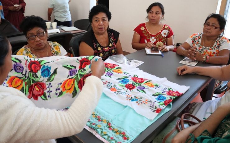 Yucatán Teje Futuro: Comienza la Primera Reunión del Consejo Estatal de Bordadoras