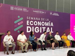 Autoridades y especialistas recorren los stands tecnológicos que fortalecen la transformación digital y muestran cómo Yucatán impulsa su competitividad en la economía moderna.