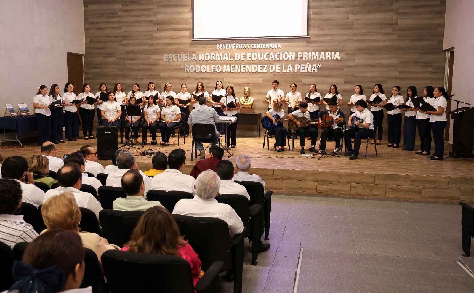 Enepy “Rodolfo Menéndez de la Peña” celebra 144 años de vocación educativa