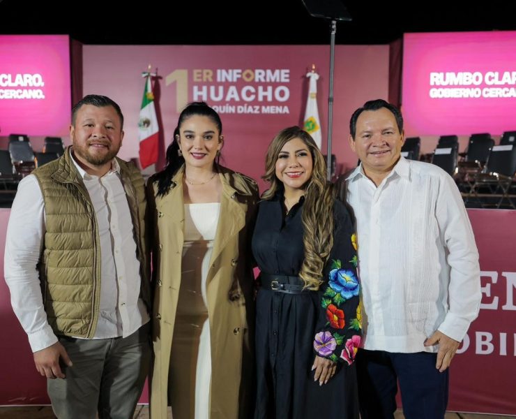 Gobernador Joaquín Díaz Mena rinde cuentas en Izamal