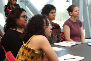 Autoridades culturales y académicas destacan la importancia del intercambio internacional que impulsa el diálogo intercultural y el valor de los saberes mayas como conocimiento vigente.