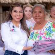 1600 cobertores en comunidades del interior del Estado de Yucatán