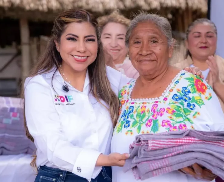 1600 cobertores en comunidades del interior del Estado de Yucatán